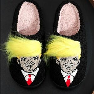 🔥 TikTok sample sale! Trump slippers